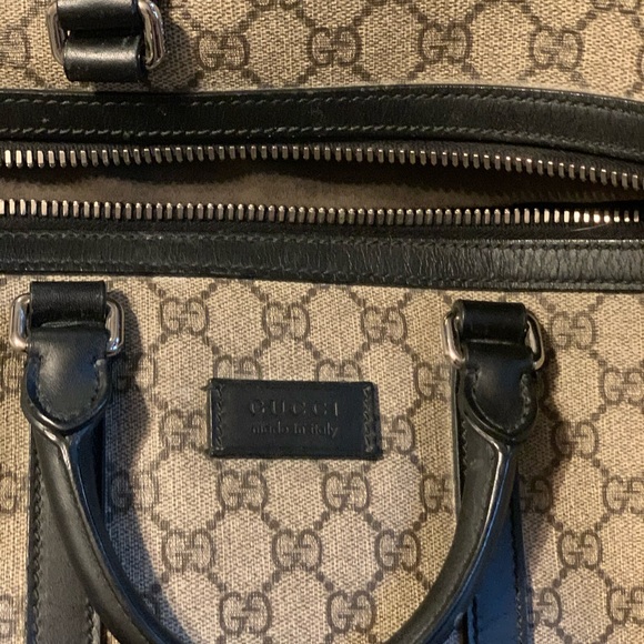 Large Gucci duffel bag with classic Double Gs - Picture 6 of 6